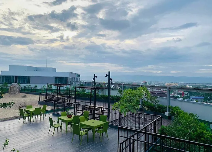 Mactan Newtown Family With Balcony Aparthotel