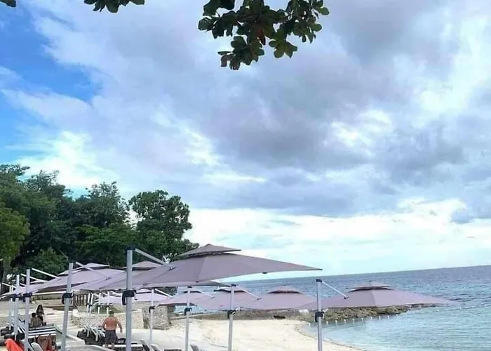 Mactan Newtown Family With Balcony * Punta Engaño
