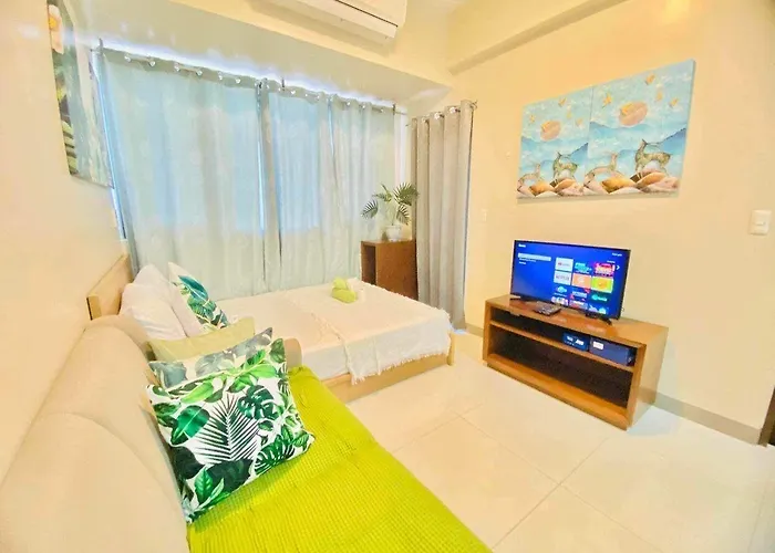 Mactan Newtown Family With Balcony