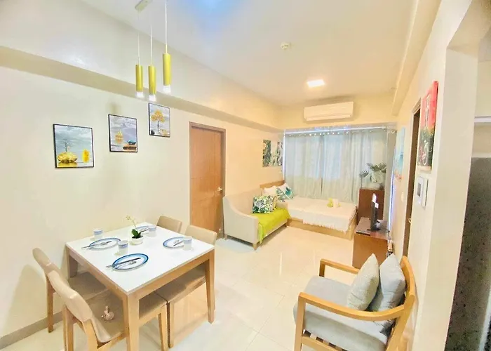 Mactan Newtown Family With Balcony